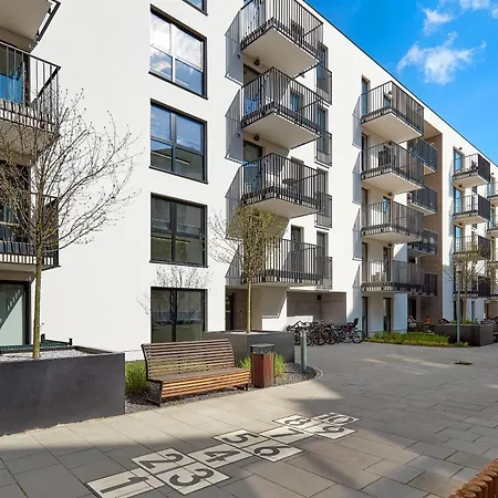 Warta River Modern Daire